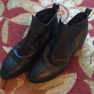 Dr. Scholls Lane Shootie, Black (8.5)